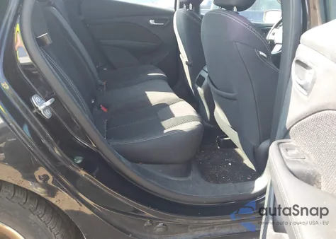 2015 Dodge Dart Sxt z USA, uszkodzony, nr VIN 1C3CDFBB9FD223923